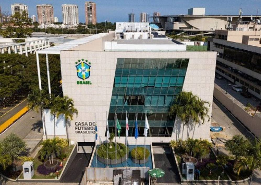 Eleição na CBF é confirmada para véspera da chegada de Ancelotti e pode ter voto virtual 