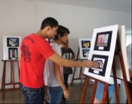 Projeto Memórias Fotográficas de Porto Nacional realiza exposição em seis escolas