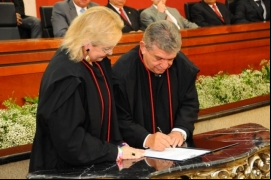 Clenan Renaut é empossado para seu terceiro mandato de PGJ