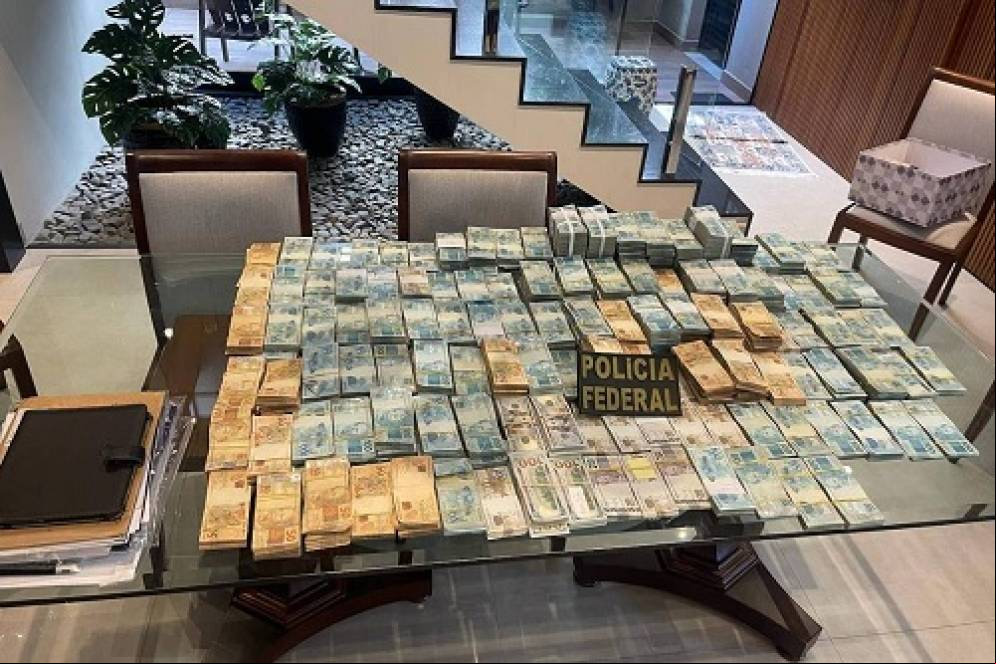 PF vê suspeita de corrupção e vazamentos em 14 processos do STJ