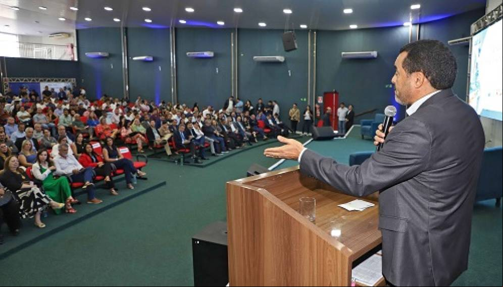 Governador Wanderlei Barbosa participa do 1º Encontro Regional de Gestores Municipais Eleitos e Reeleitos