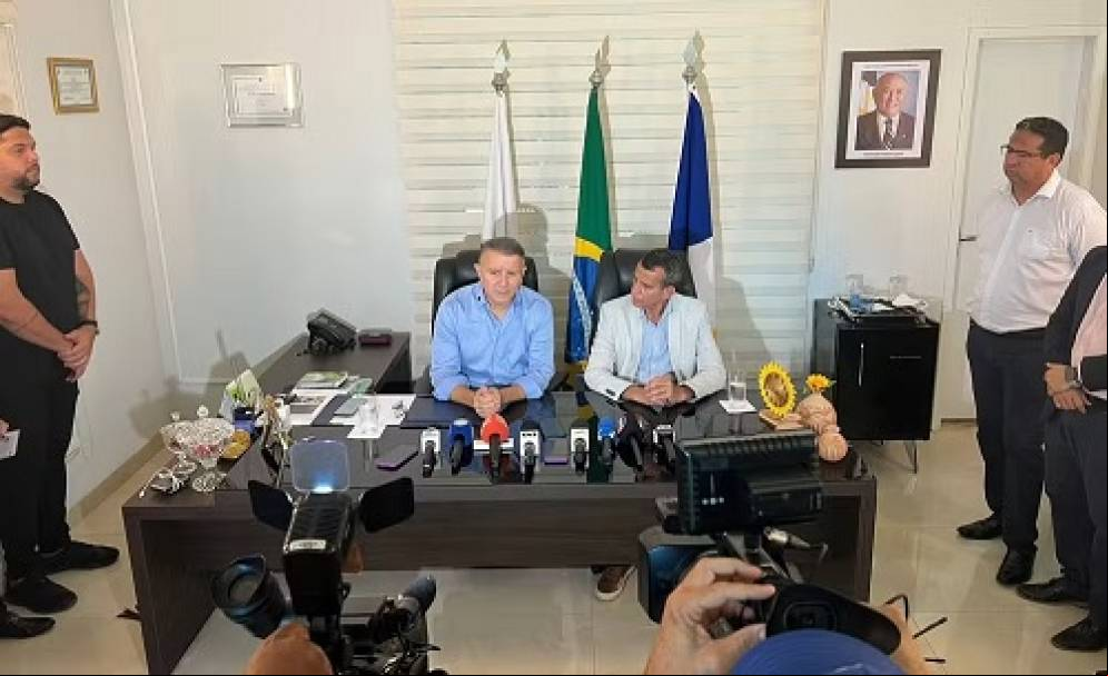 Prefeito Eduardo Siqueira Campos prorroga gratuidade do transporte coletivo até 20 de maio