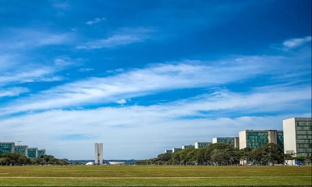 Orçamento de 2025 autoriza 57,8 mil novas vagas no governo federal