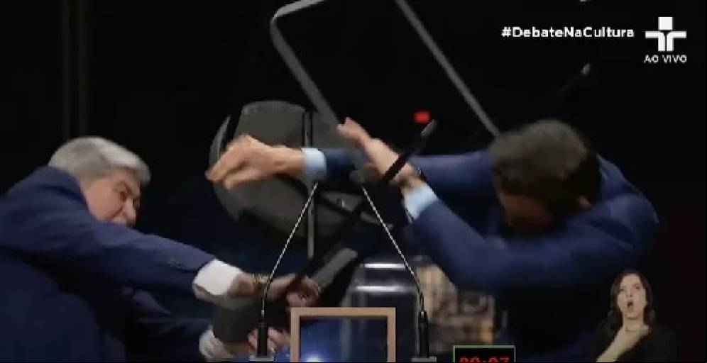 Marçal processa Datena e pede indenização de R$ 100 mil por cadeirada durante debate
