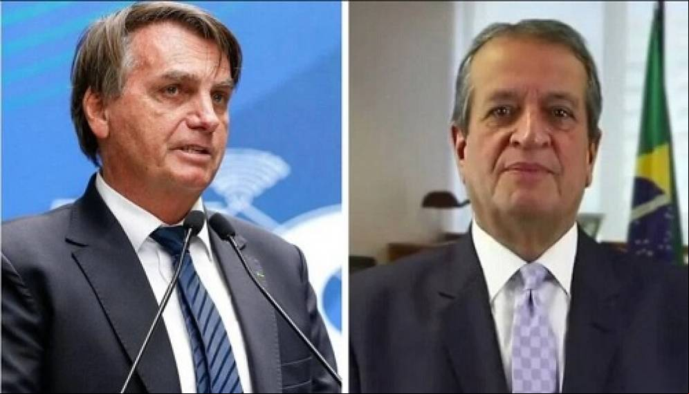 Valdemar Costa Neto ao lado do presidente Jair Bolsonaro
