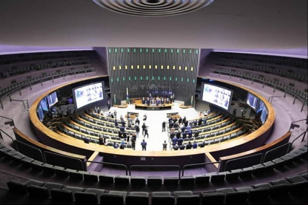 A Câmara dos Deputados apresentou recurso ao Supremo Tribunal Federal (STF), nesta segunda-feira (19/5), no qual tenta impedir a mudança em sete cadeiras de parlamentares.