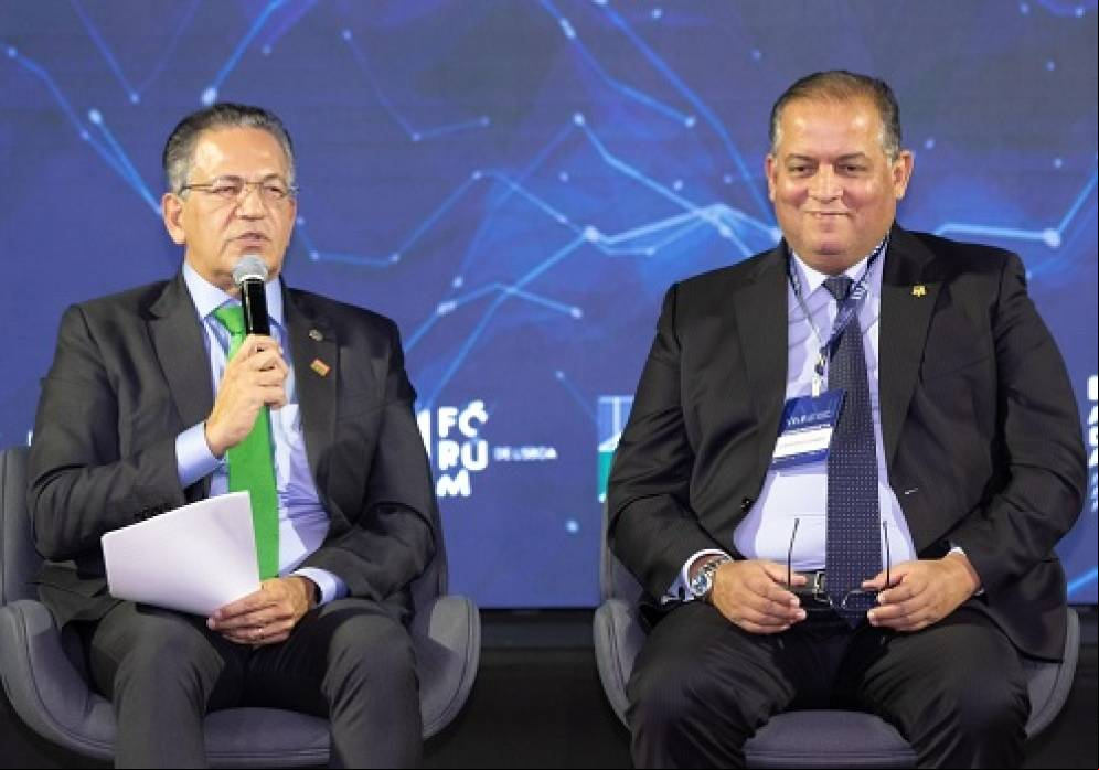 O ministro Mauro Campbell e o senador Eduardo Gomes