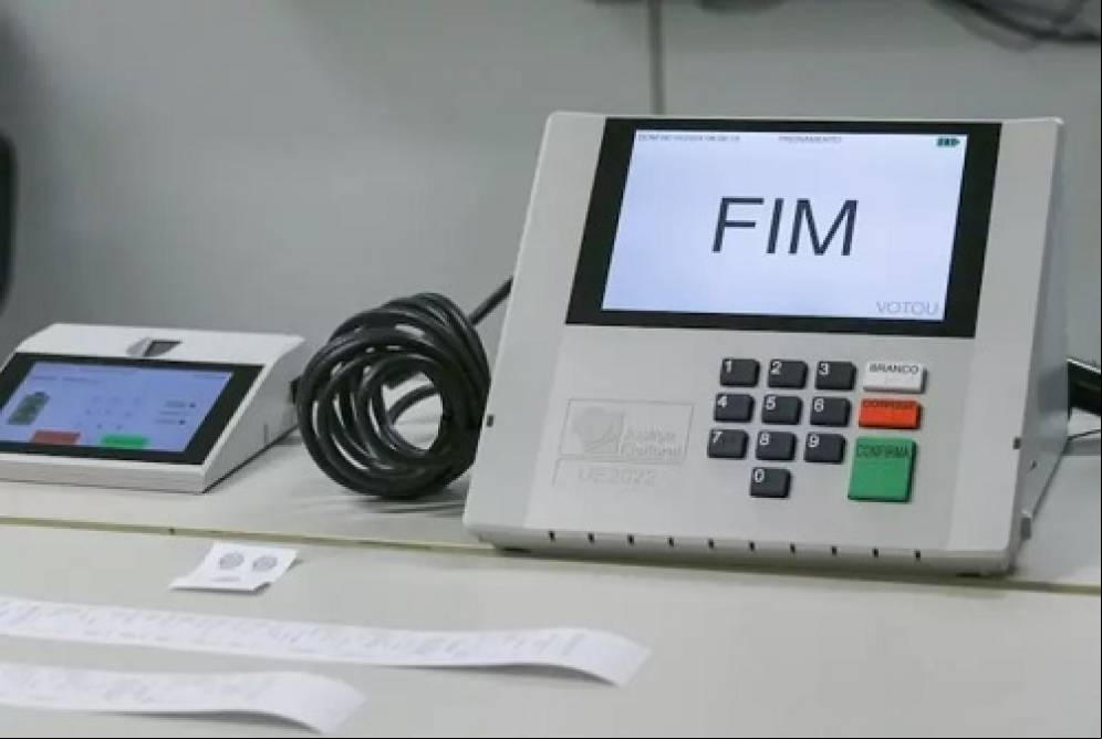CCJ do Senado aprova fim da reeleição para presidente, governadores e prefeitos