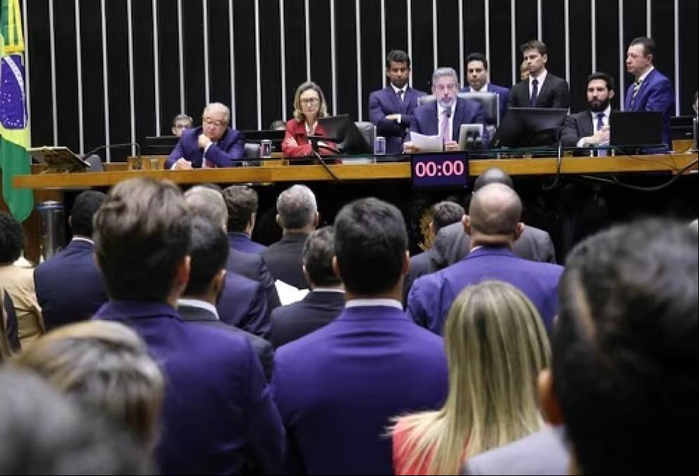 Congresso aguarda liberação das emendas, enquanto precisa votar corte de gastos e Orçamento