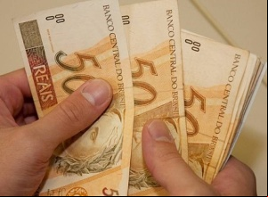 Atrás do mensalão bolsonarista