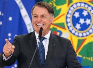 A mentira e o mito
